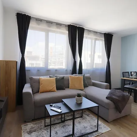 New Sunset 1bdrm, Free Parking And Terrace * 소피아