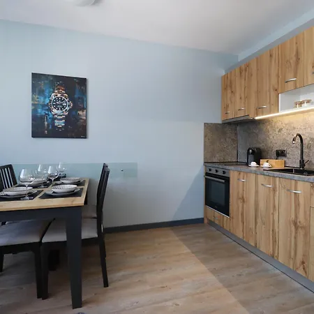 New Sunset 1bdrm, Free Parking And Terrace Apartman